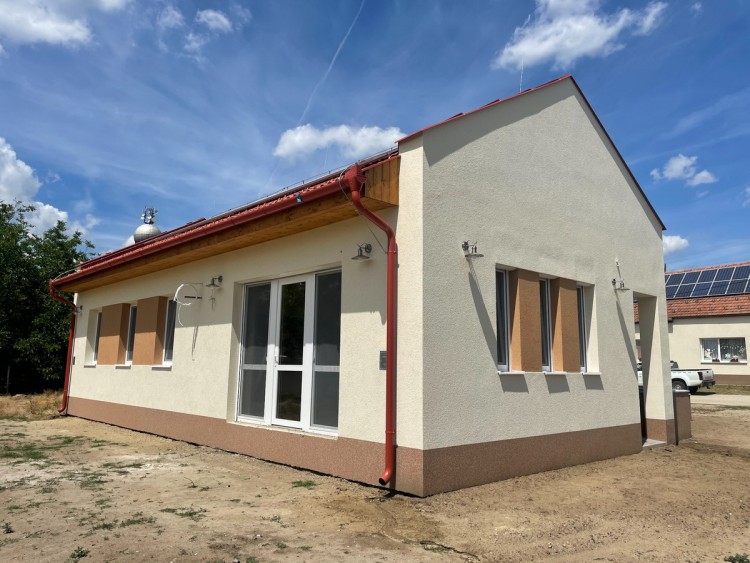 ELKÉSZÜLT A MOSOLYVÁR BÖLCSŐDE KUNSZÁLLÁSON