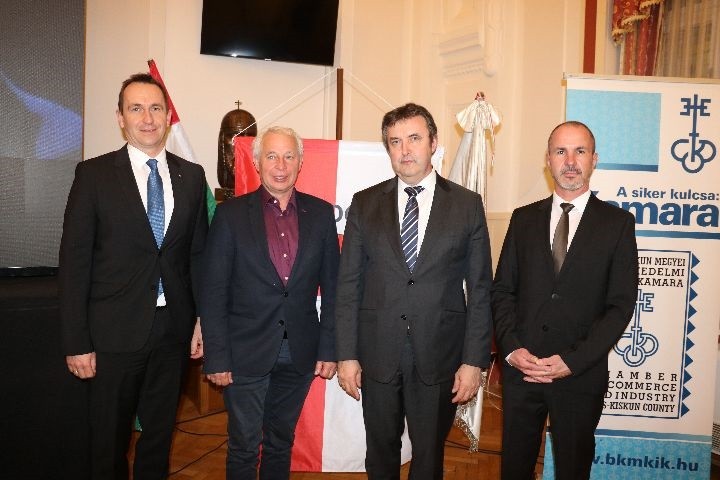 „GAZDASÁGI ÉVINDÍTÓ 2022” PALKOVICS LÁSZLÓ INNOVÁCIÓS ÉS TECHNOLÓGIAI MINISZTERREL KALOCSÁN
