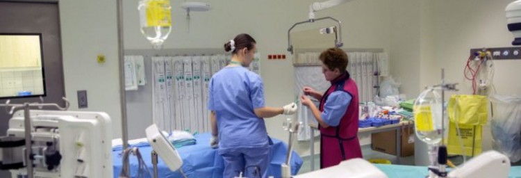 Átlagfinanszírozás lép életbe az egészségügyben – A munkahelyek megtartása a cél