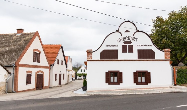 A Cabernet Borturisztikai Látogatóközpont megnyitotta kapuit