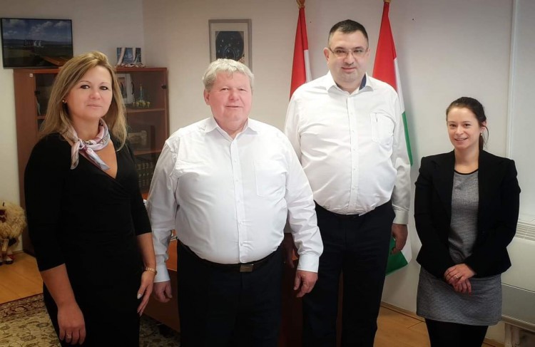Lobbi a megyei vállalkozásokért