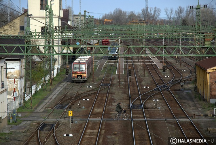 Budapest-Belgrád vasútvonal: aláírták a hitelszerződést