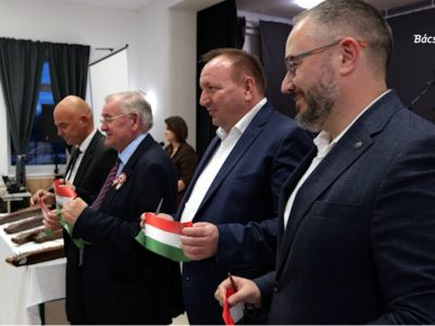 Átadták Bugac megújult művelődési központját